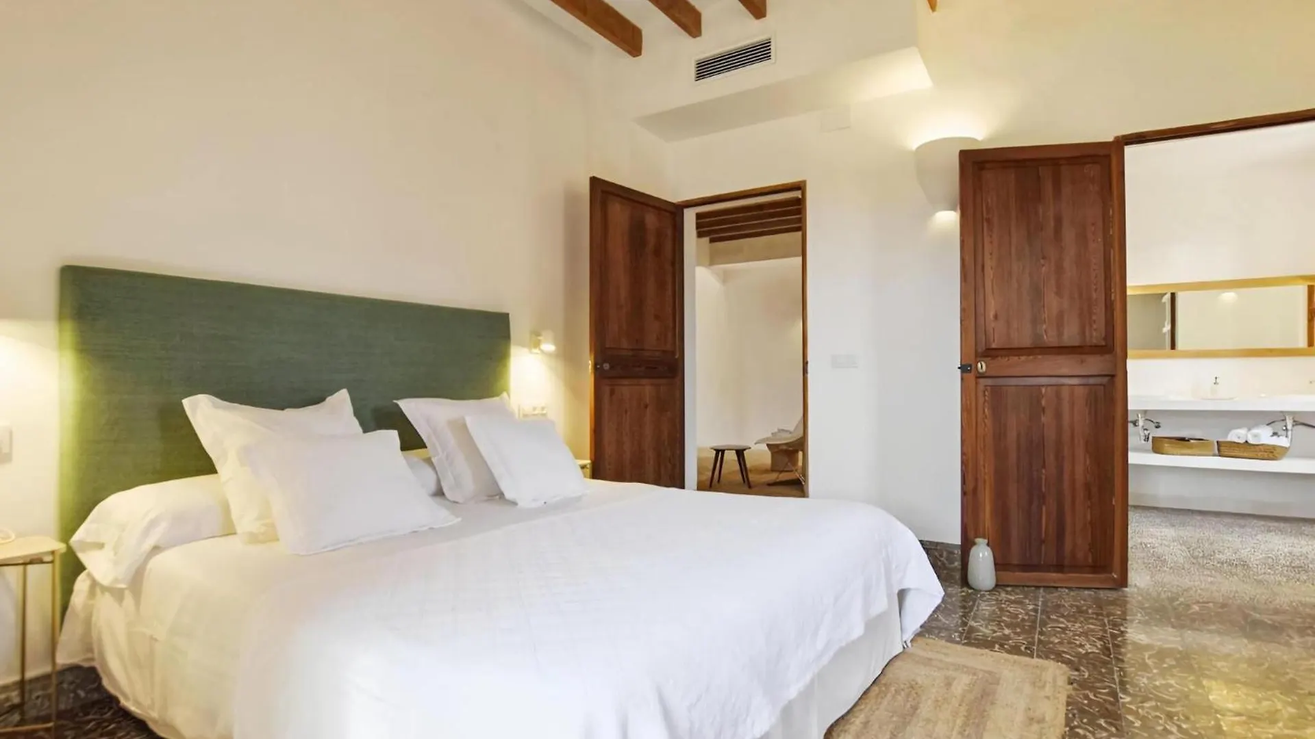 Cosy Holiday Home With Swimming Pool Biniamar