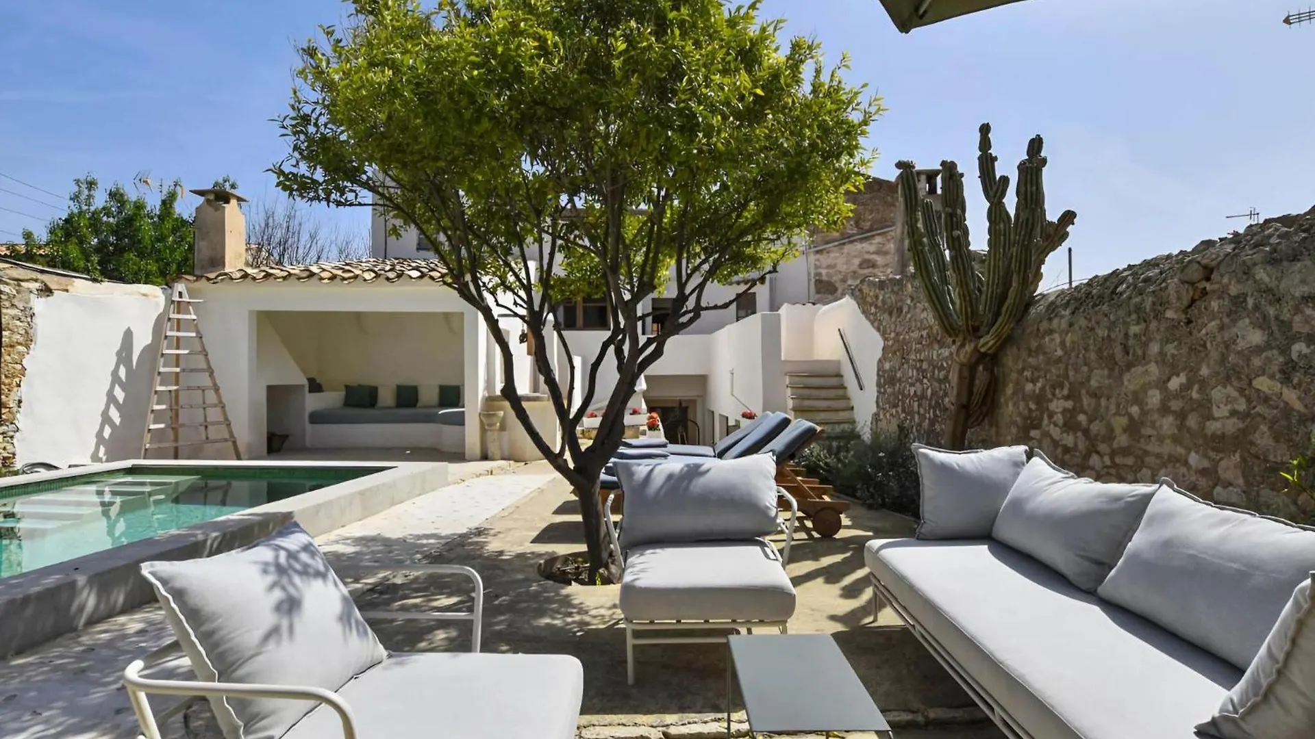 Cosy Holiday Home With Swimming Pool Biniamar 스페인