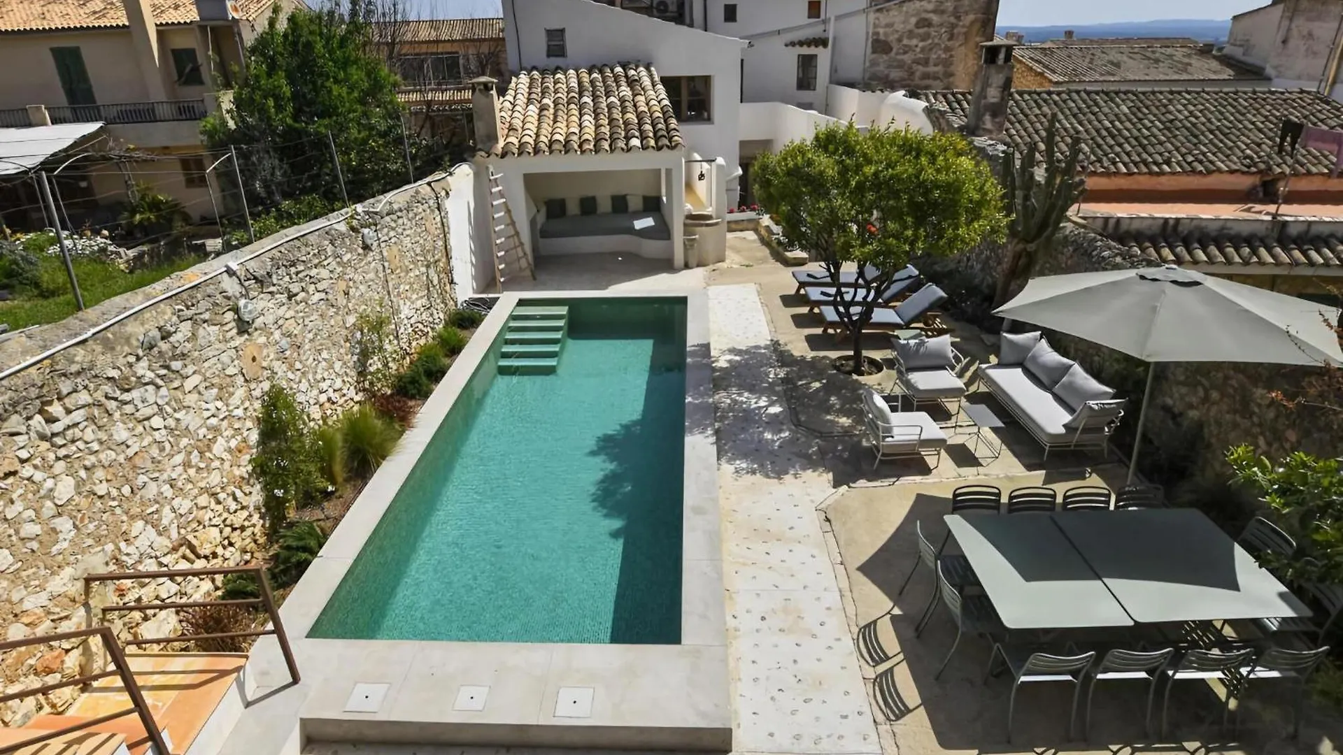 Cosy Holiday Home With Swimming Pool Biniamar